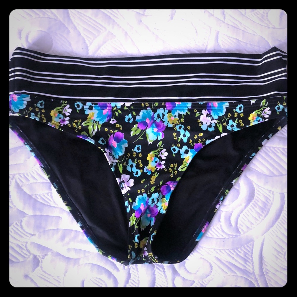 Bikini Flower Bottom